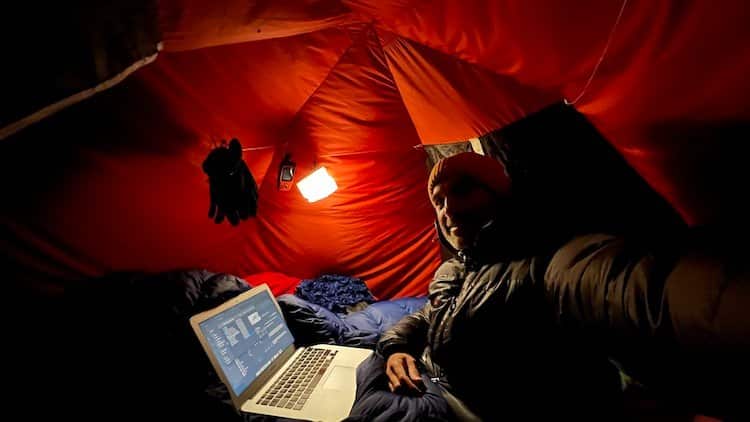  Dube-Fahmy posted to Facebook that they were about to head back down to base camp after spending two days acclimatising and had reached Lower Camp 4 at 7600 metres.