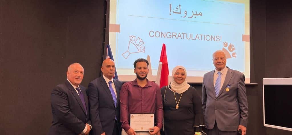 تكريم أحد أبناءه من قبل الجالية المصرية