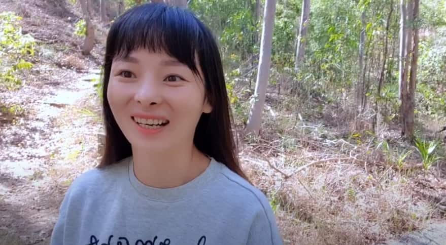 In a July video, Geum-young Choi visited the Gladstone in Queensland.
