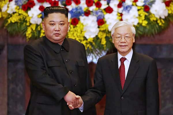 Nguyên người quanh quất đâu xa Họ Kim, tên Trọng… chính ta nhà nòi.