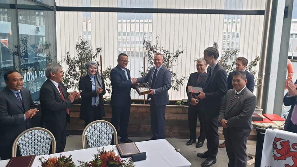 Minister of Maritime Affairs and Fisheries of Indonesia Edhy Prabowo in Australia.