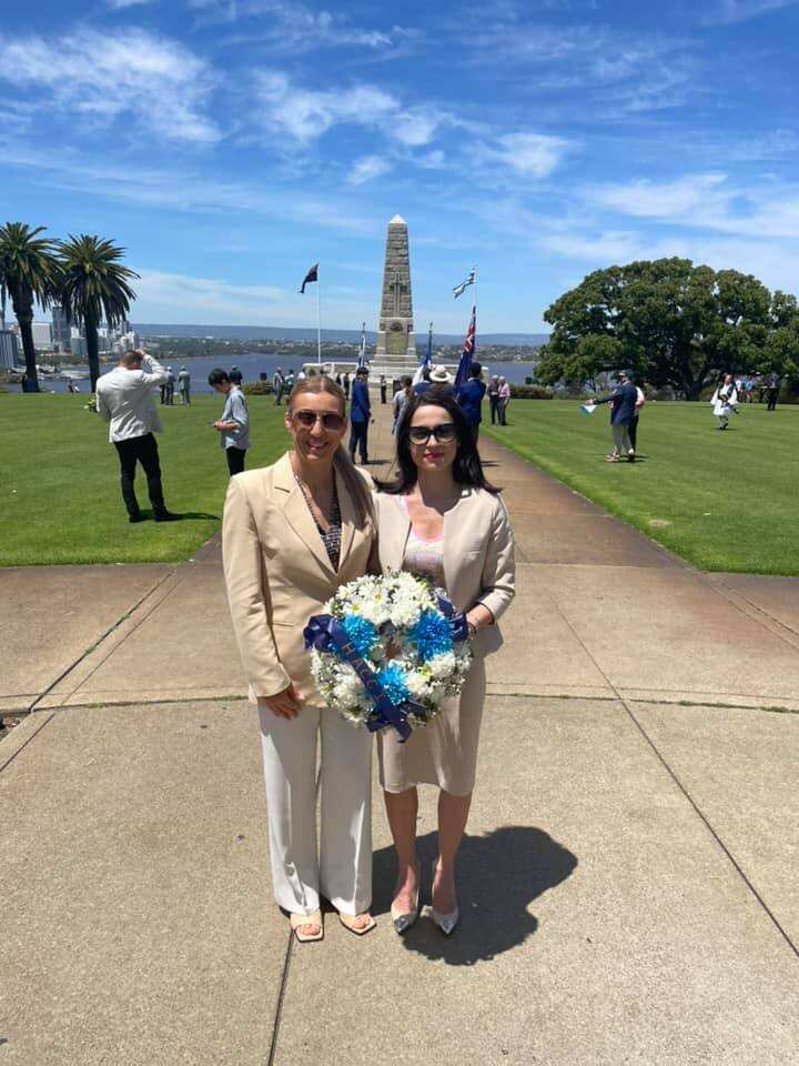 Οι κυρίες Κωνσταντίνα πανουργιά και Ελένη Λημνιού.