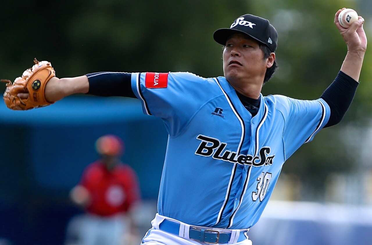 Koo playing for the Sydney Blue Sox