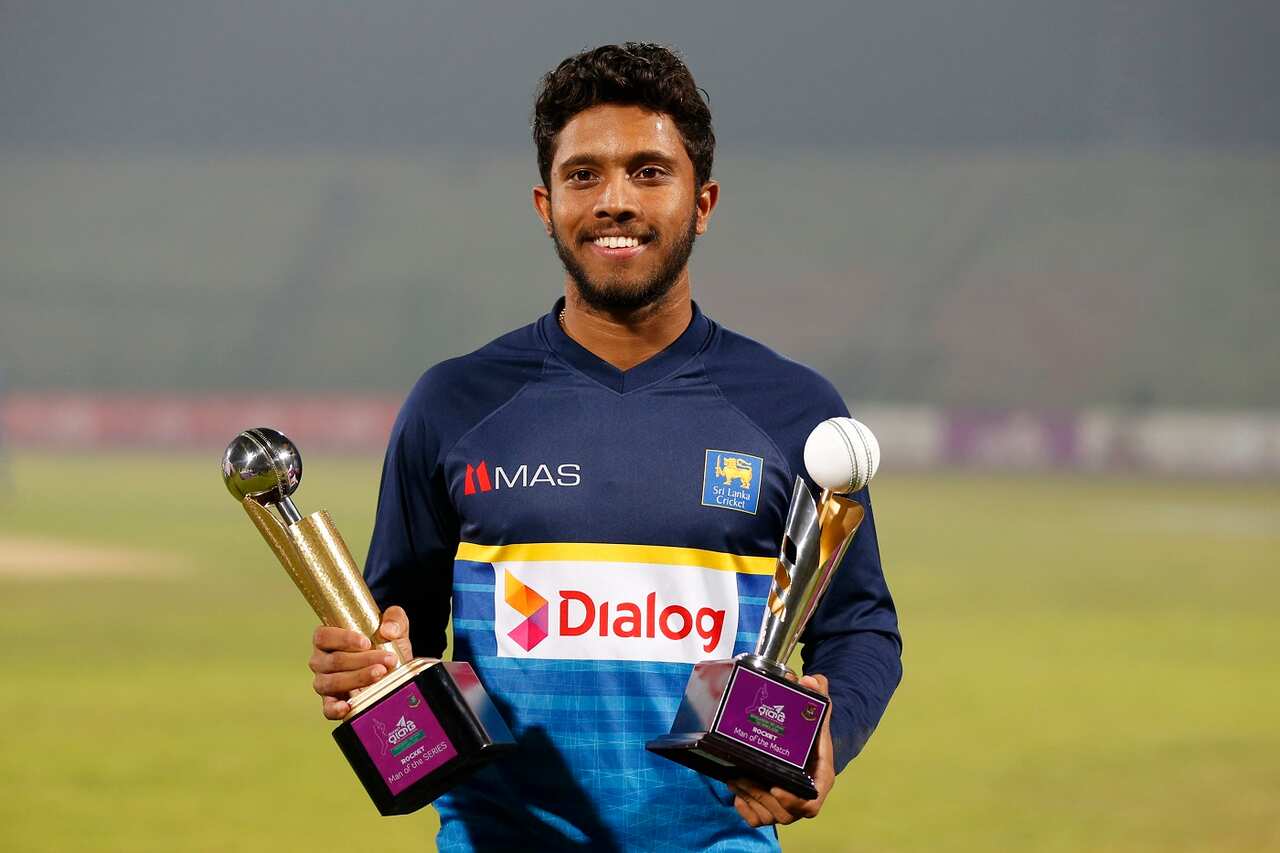 Kusal Mendis scooped the Player of the Match and the Player of the Series awards, Bangladesh v Sri Lanka, 2nd T20I,