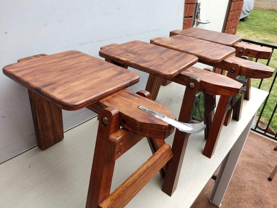 Kudkuran (coconut grater) na gawa sa recycled materials.