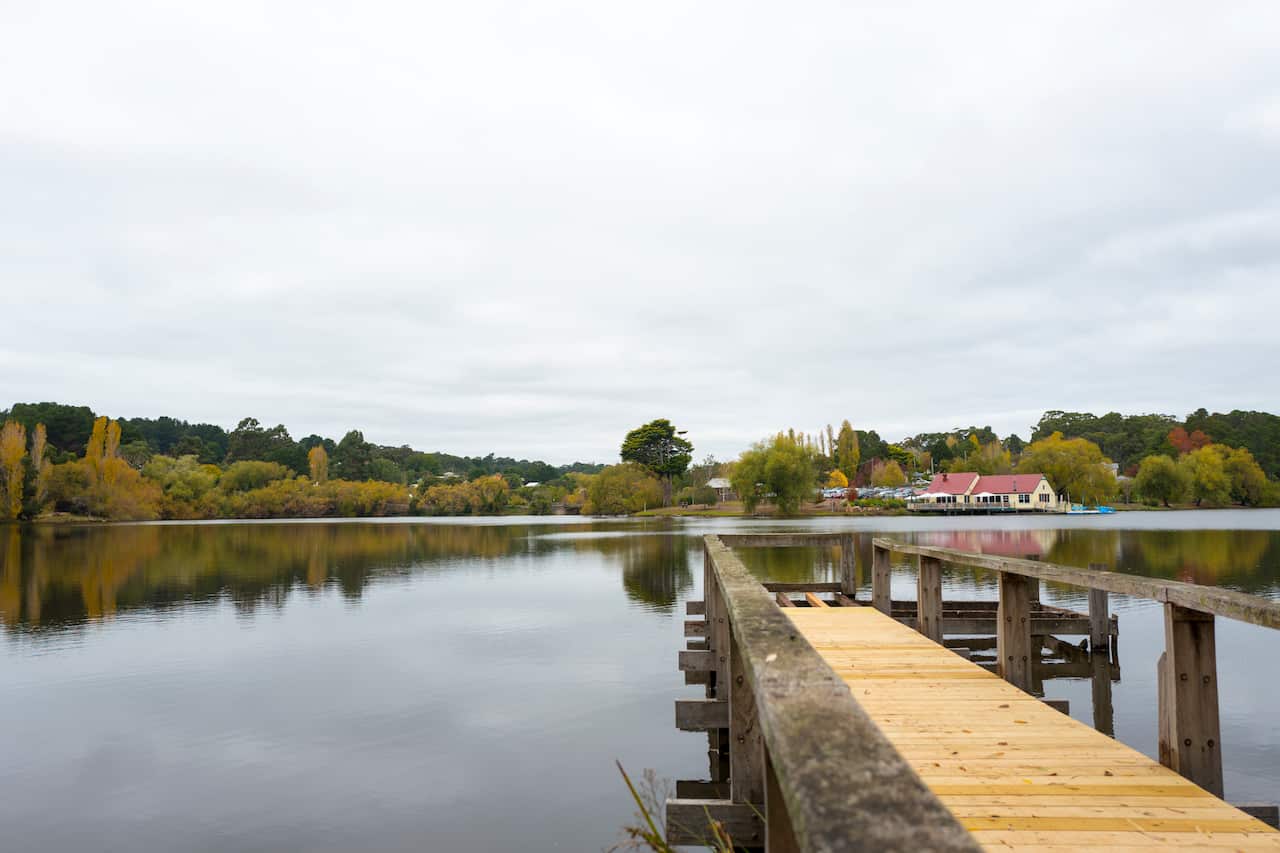 Lake Daylesford is stunning during autumn.