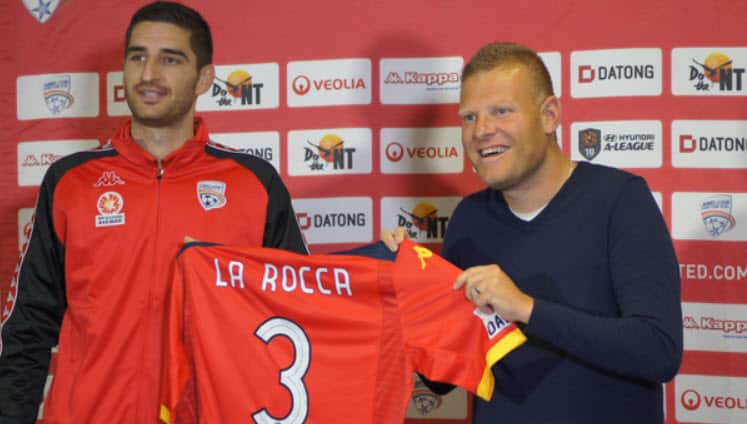 Iacopo La Rocca col suo primo coach ad Adelaide, lo spagnolo Gombau