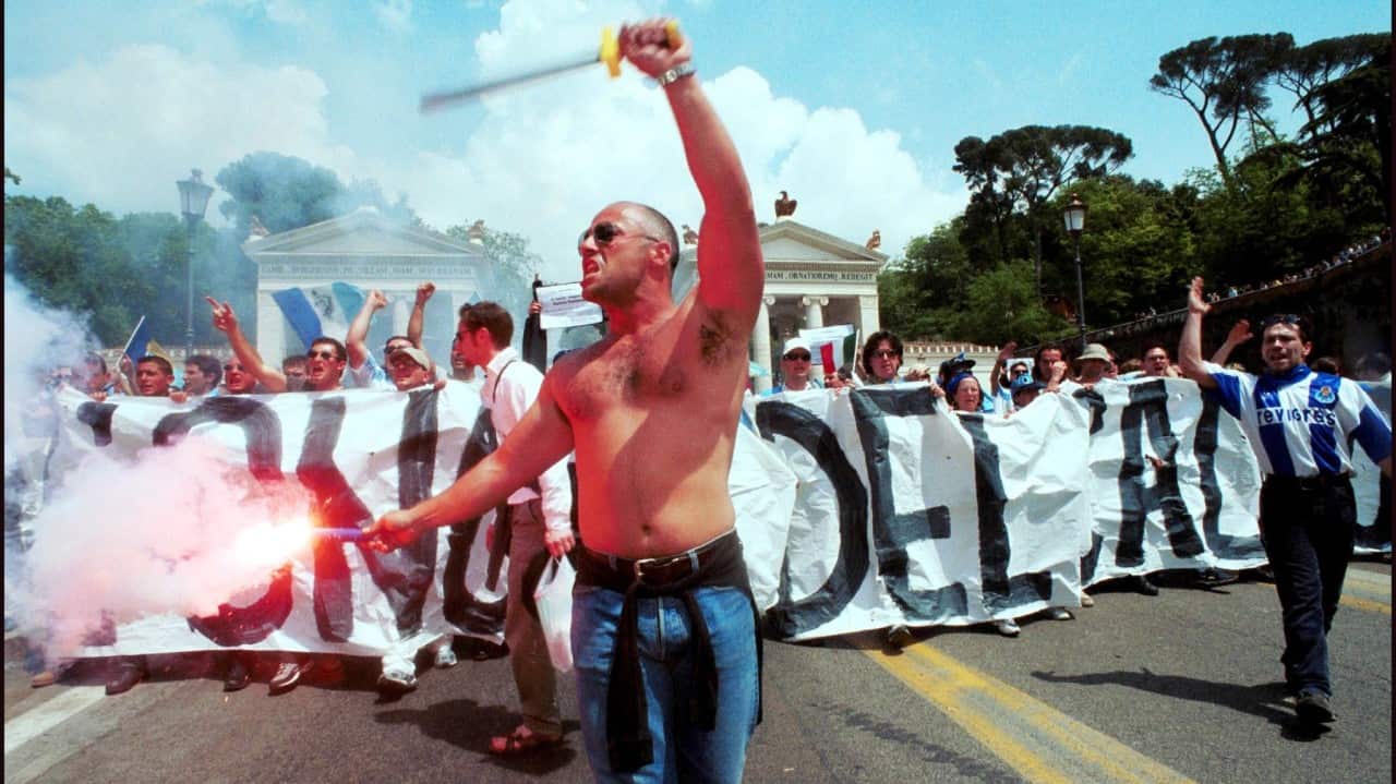 Il 14 maggio 2000 i tifosi della Lazio organizzarono una manifestazione di protesta per le strade di Roma