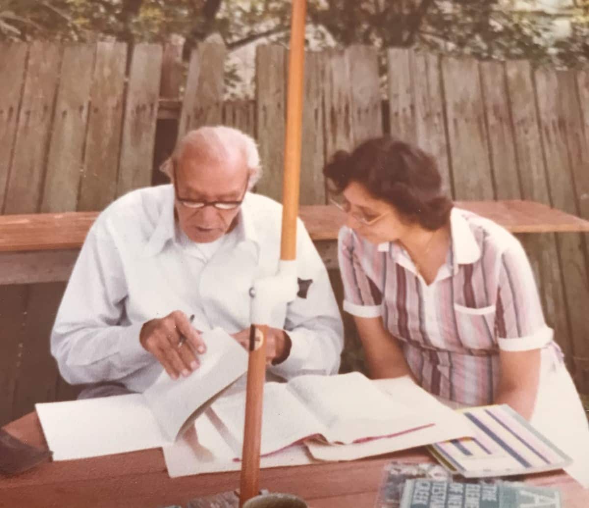 الدكتورة روز ماري سليمان مع والدها بولوس سلامة