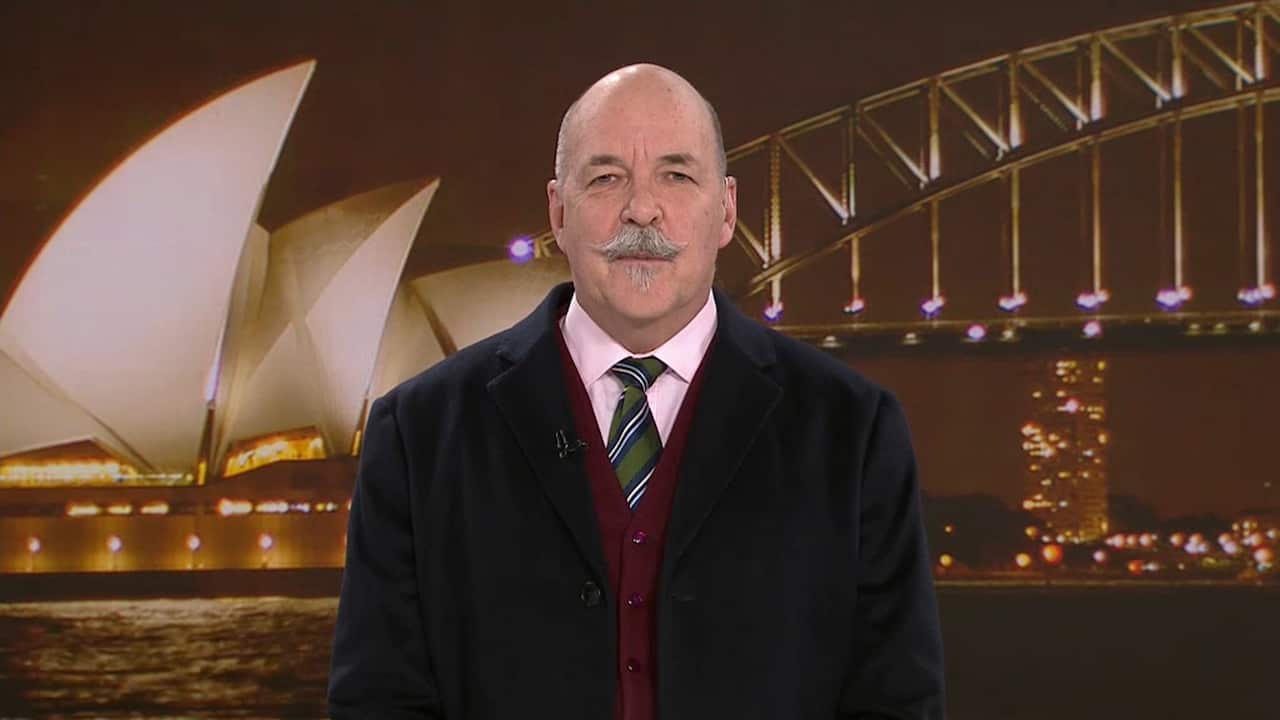 คุณคริสโตเฟอร์ เลวิงสโตน ได้จับกุมผู้อยู่เกินวีซ่าเป็นจำนวน “หลายร้อยคน” ระหว่างที่เขาทำงานให้กับรัฐบาล ขณะนี้เขาช่วยให้คนเหล่านั้นได้อยู่ต่อ