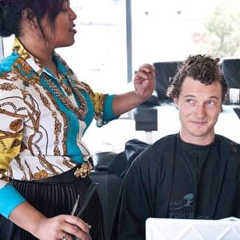 Professional hair stylist Lexxy Love