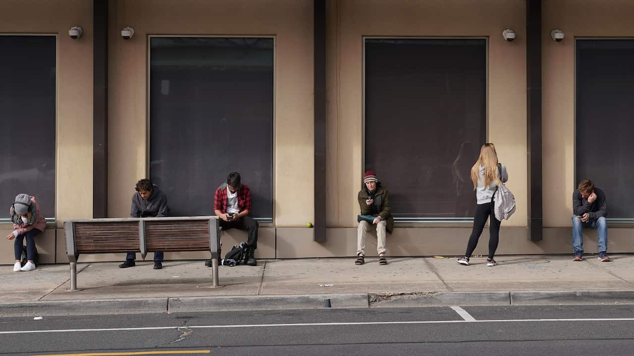 Lining up outside Centrelink, AAP Image/Stefan Postles