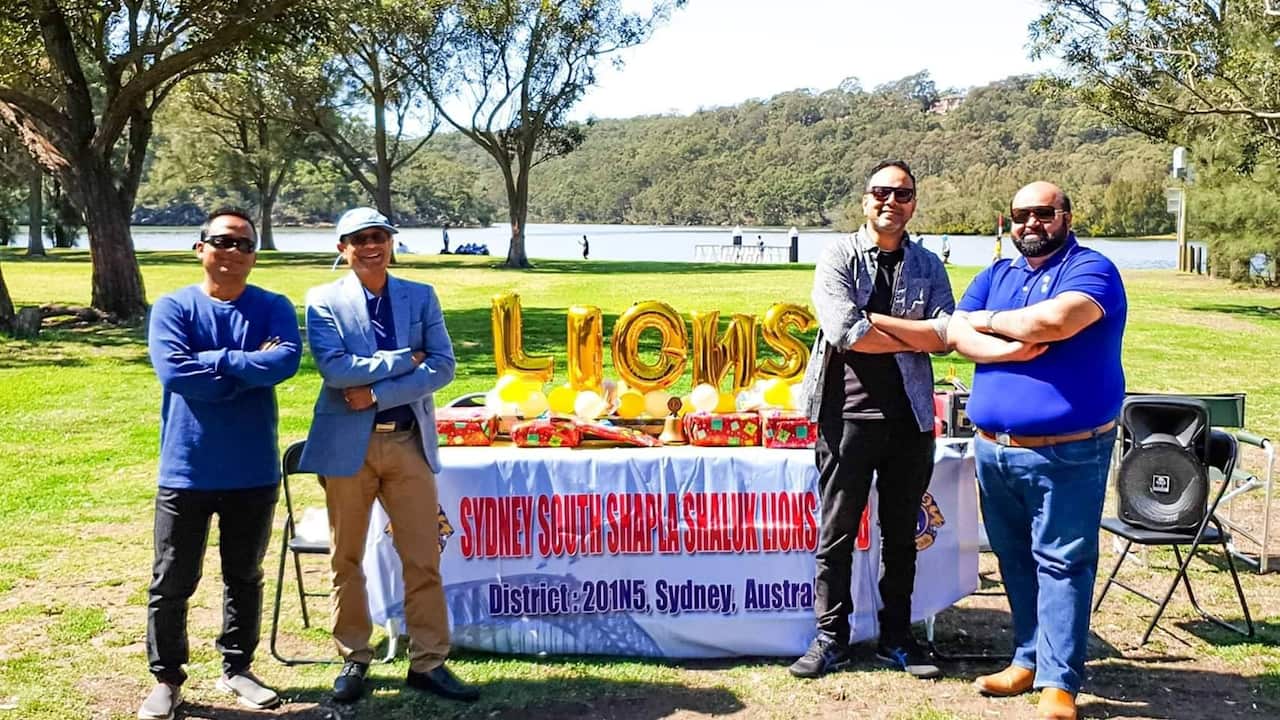 শাপলা শালুক লায়ন্স ক্লাব: (বাম থেকে) লায়ন আরিফ মানিক, লায়ন ড. ময়নুল ইসলাম (প্রেসিডেন্ট), লায়ন ইলিয়াস চৌধুরী (সেক্রেটারি), লায়ন শফিকুল হক (ট্রেজারার)।