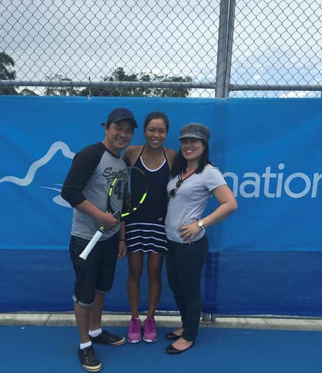 Lizette with father Ronnie and mother Dolly after winning her first ever pro 25k event in Tweed Heads