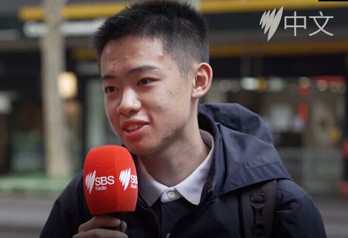 自称“吃货”的Alex说，对于过年他最期待那段丰盛的年夜饭。