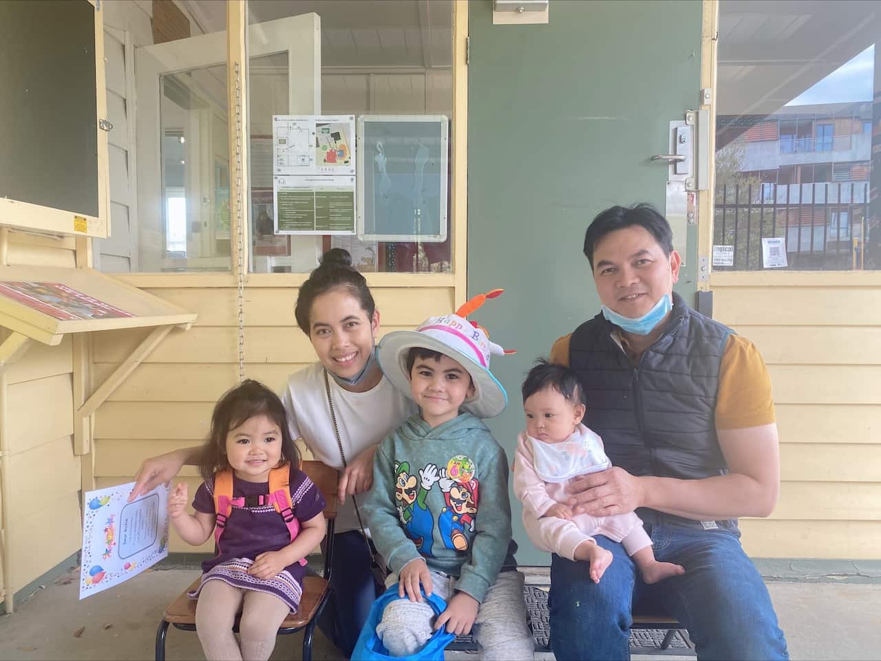 Loekruedi Klinsukhon and Richawin Klinsukhon