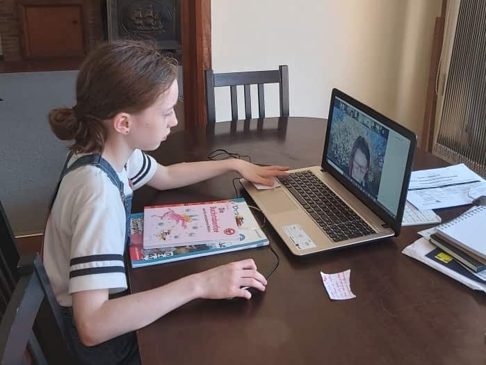 Louise, eine Schülerin der Deutschstunde