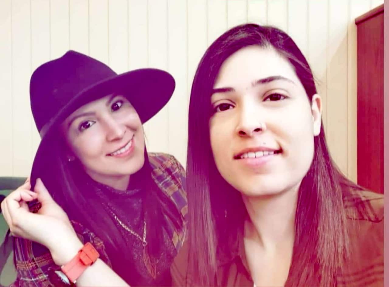 Las estudiantes colombianas Luisa y Liliana.