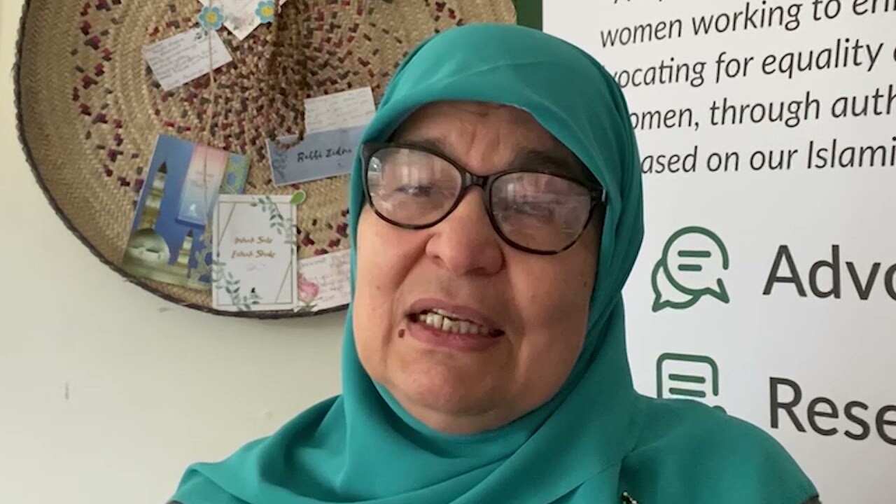 السيدة مها عبده الرئيسة التنفيذية لرابطة النساء المسلمات