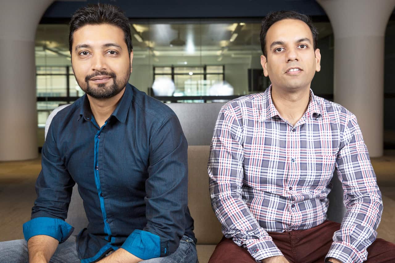 Mandeep Sodhi and Atul Narang, giving tips to SBS Punjabi listeners on home loan rates