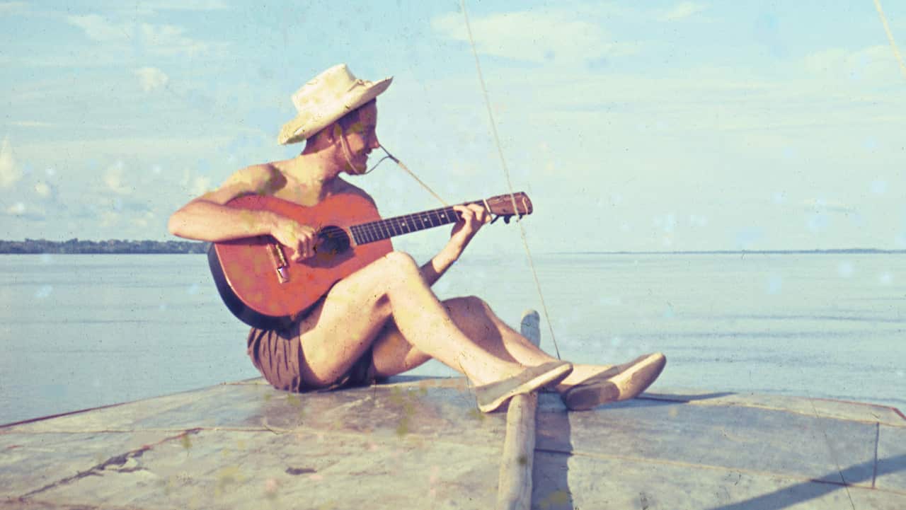 Marcello Costa sul Rio delle Amazzoni nel 1960 