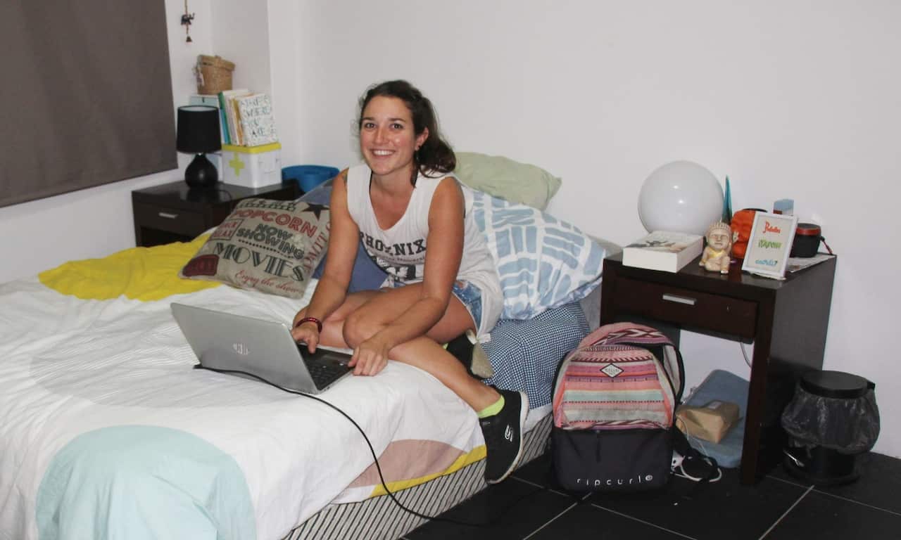 María cuenta cómo enfrenta el alza del alquiler en Bondi