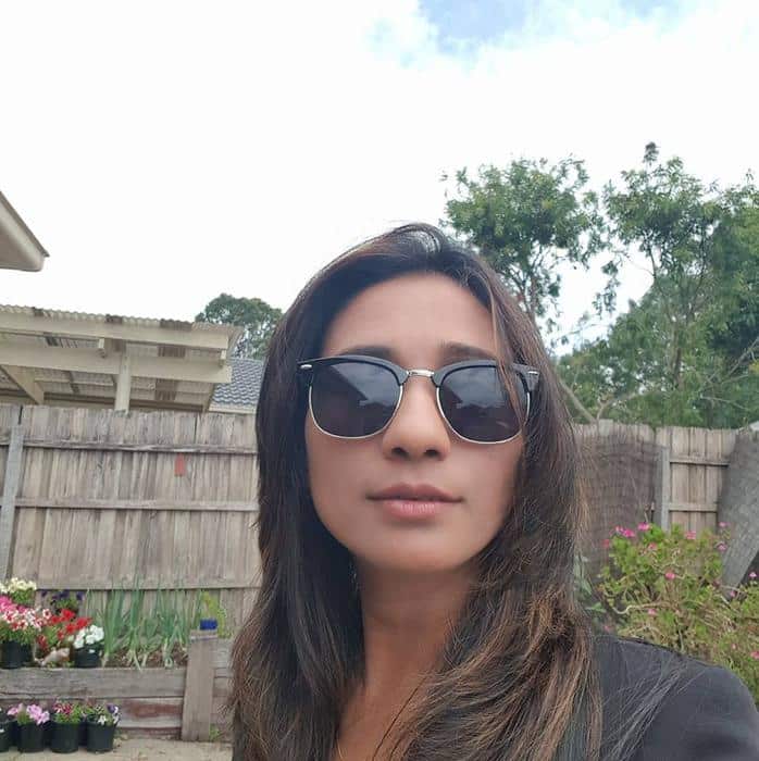 indian man stabs wife