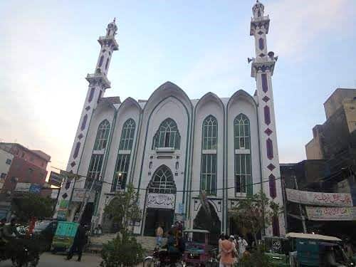 Masjid in Lahore by Bux Family