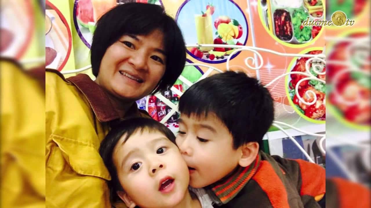 Trần Thị Nga và hai con nhỏ lúc chưa bị bắt