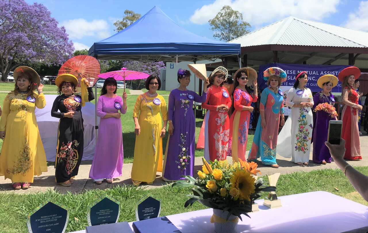 Các thí sinh thi Hoa Hậu Ms Jacaranda