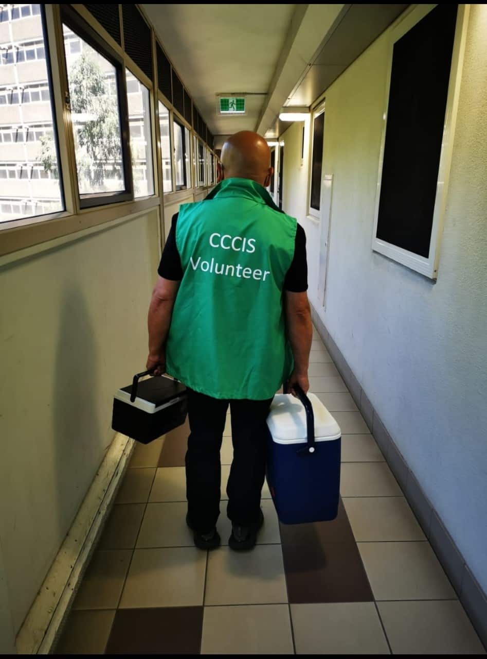 维省新生会 福饭送温暖