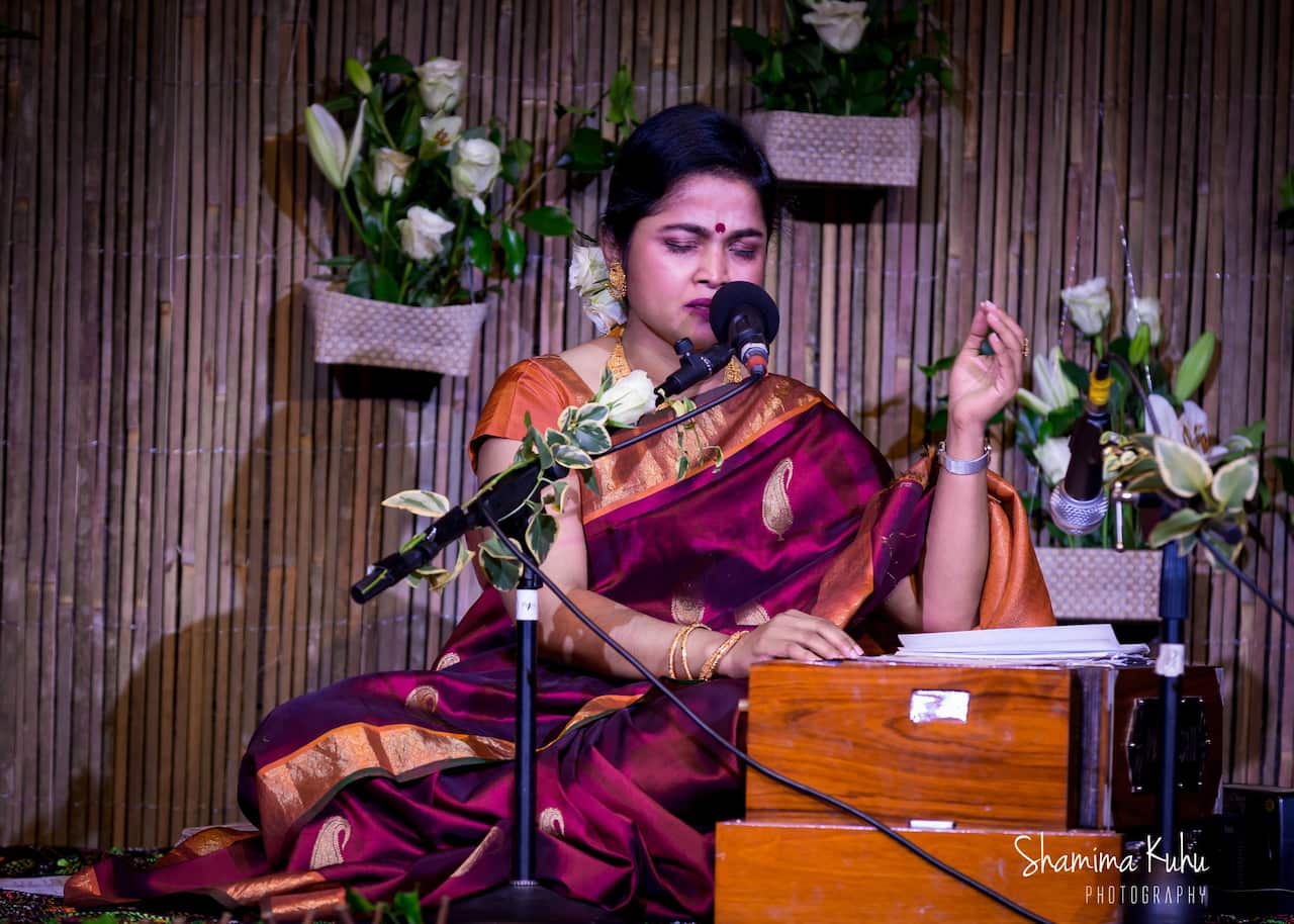 মেলবোর্নে কোভিড-১৯ লকডাউনের সময়ে, ২০২০ সালে মুক্তি পেয়েছে আদিলার প্রথম একক গান “স্মৃতির প্রীতি”। 