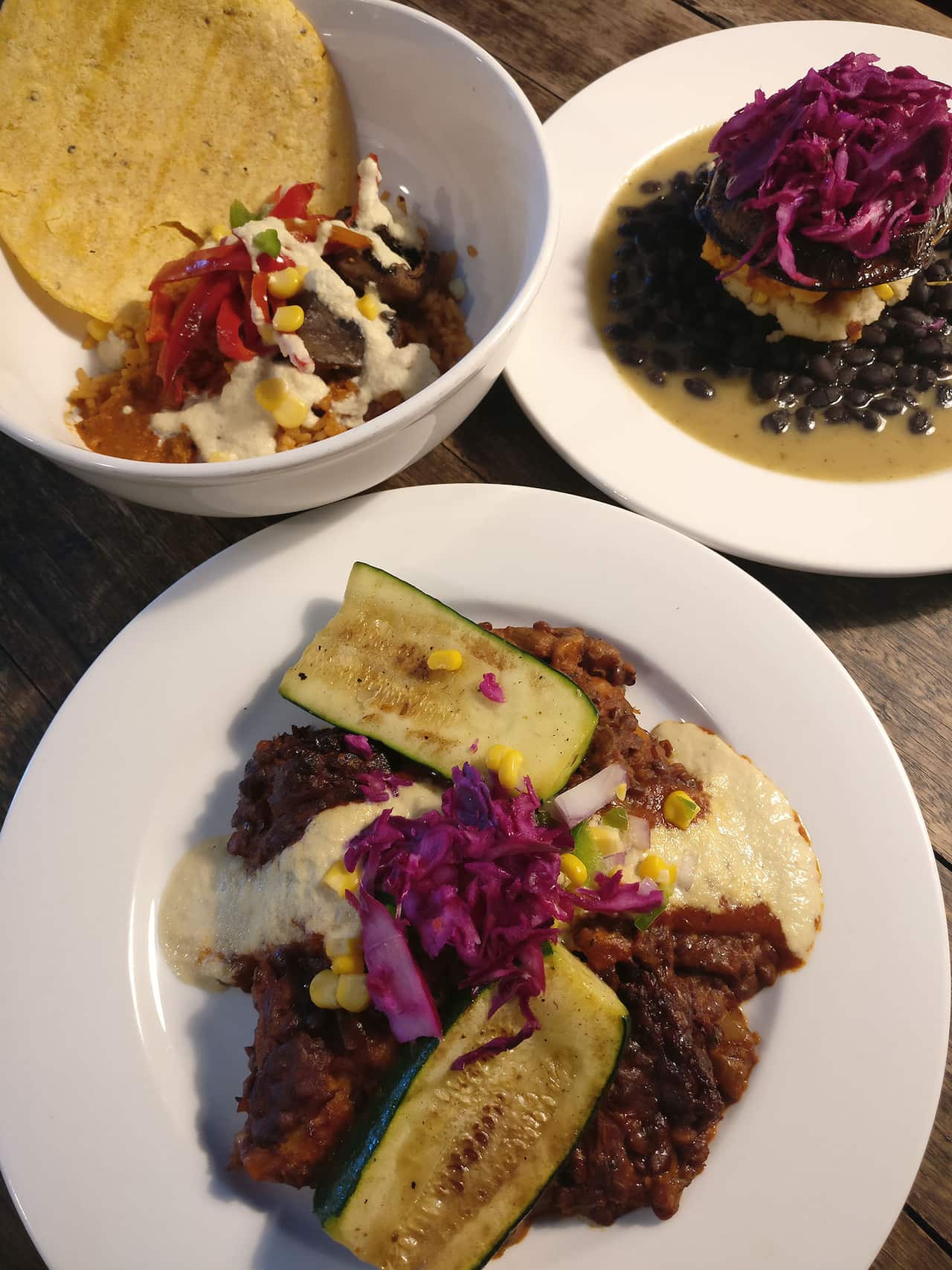 Los viernes se realiza la Noche Mexicana donde se ofrece una versión propia de las tradicionales fajitas y tacos.