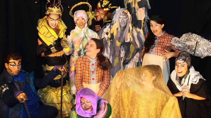 The Bee and the Tree