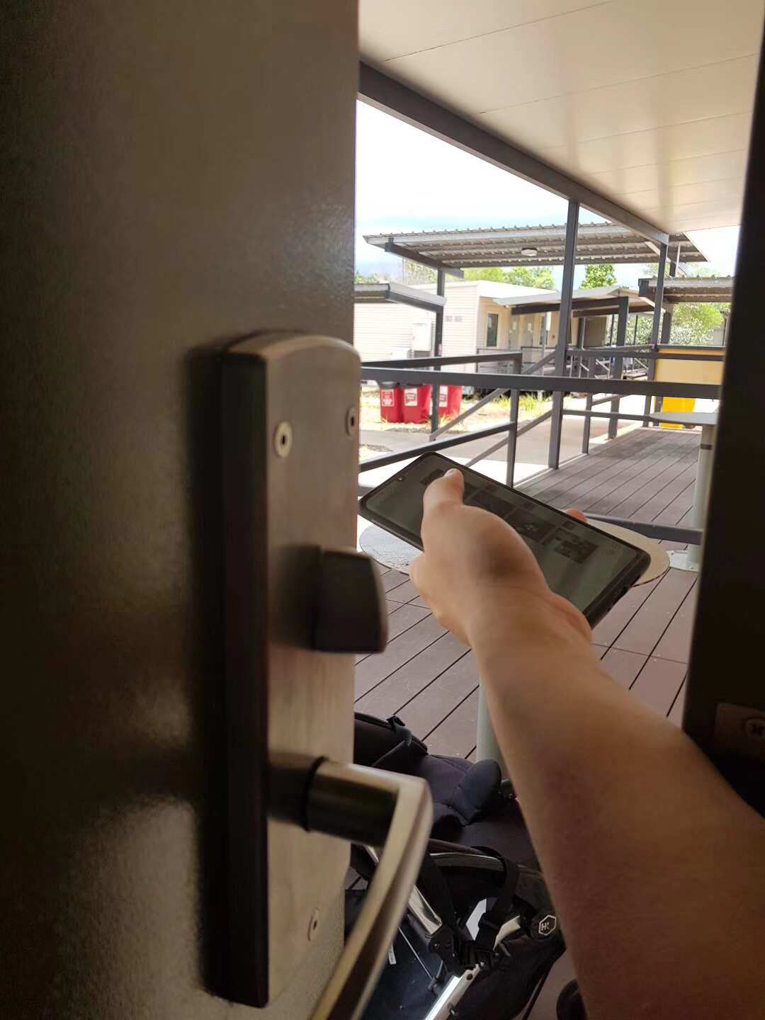 Evacuees staying in a quarantine facility have unstable internet connections.