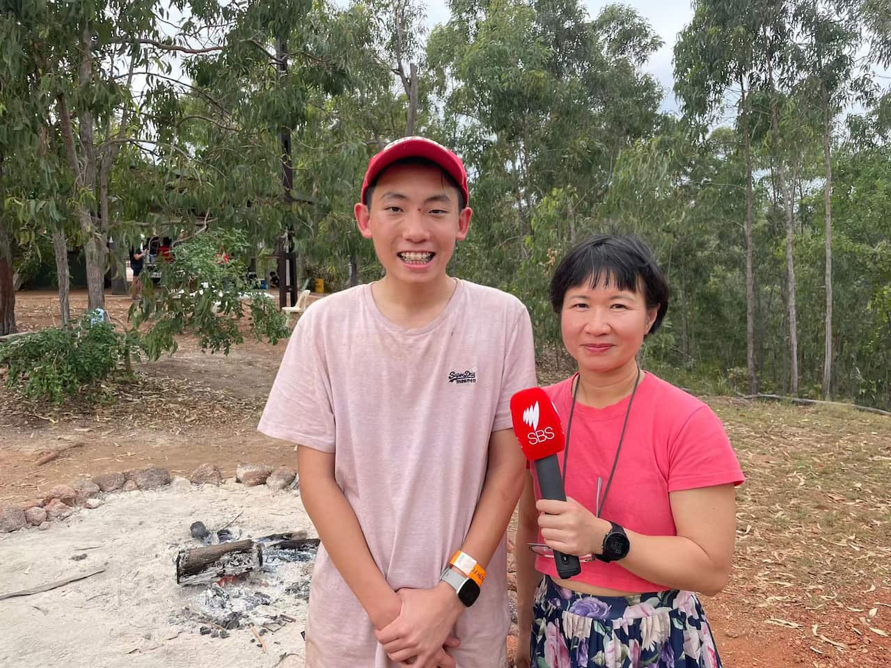 Yu Heng接受SBS普通话节目记者陈芸采访。