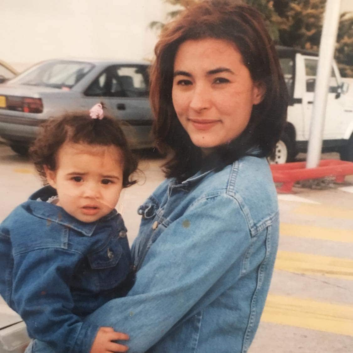 Montaigne, Maitina, Filipino mum, Pinay