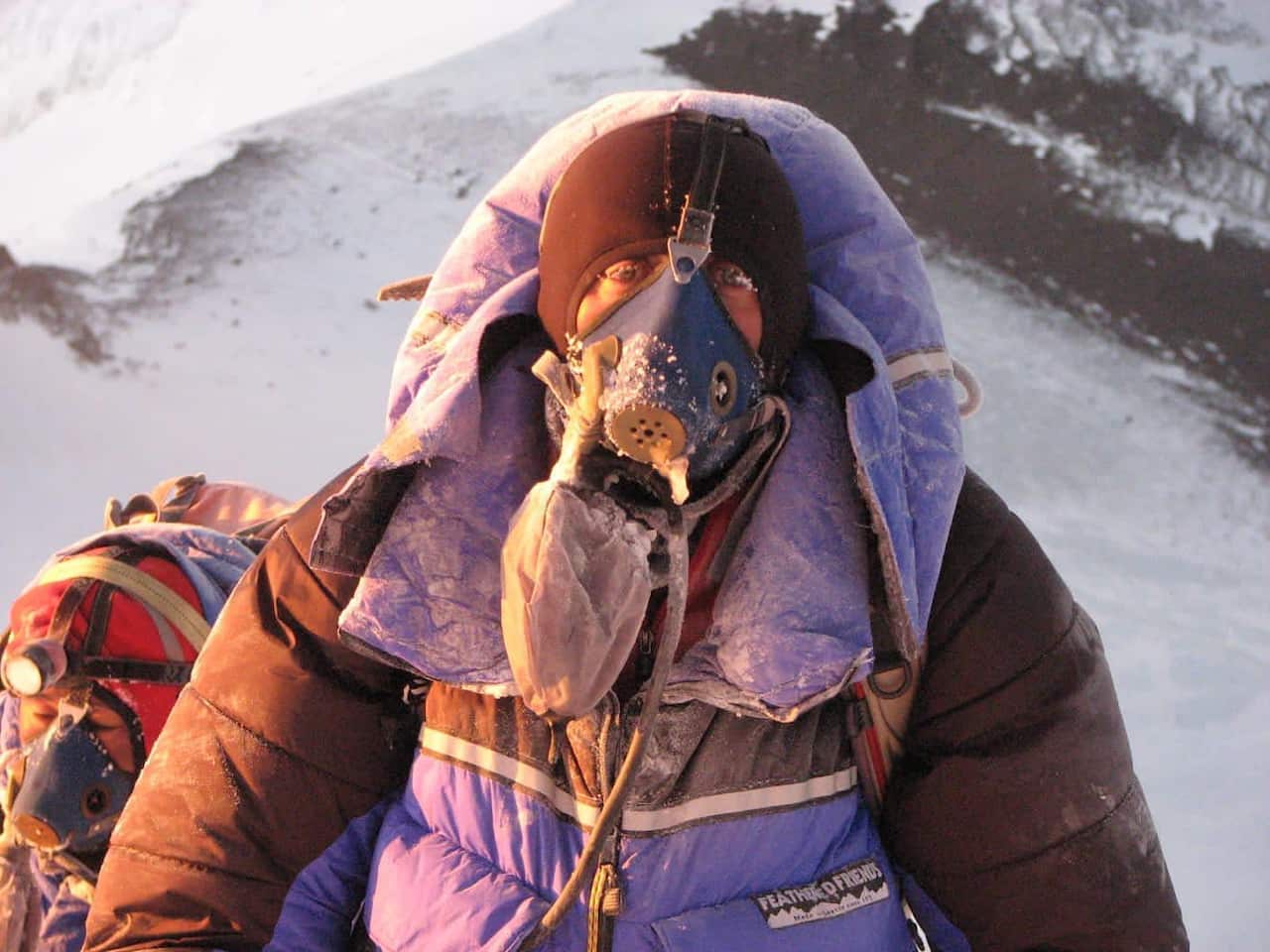 أول عربي يتسلق قمم الجبال السبع ويمشي القطبين الشمالي والجنوبي يطمح إلى زيارة أستراليا 