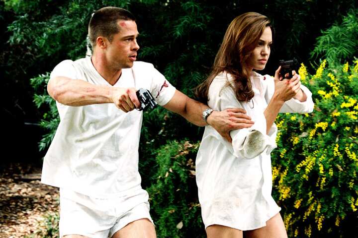 Brad Pitt and Angelina Jolie in Mr. & Mrs. Smith movie
