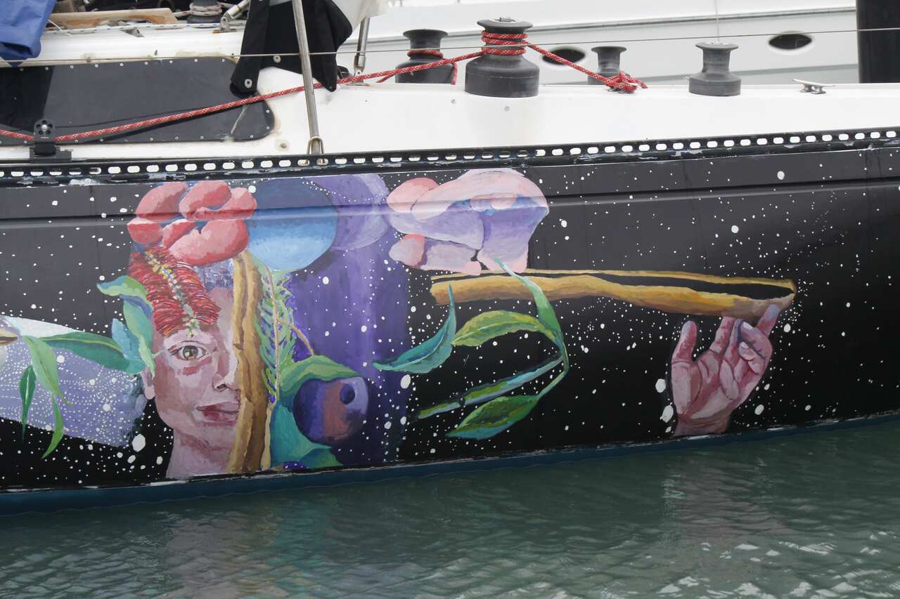 "Murals in boats", art project for Colombian artist María Peña