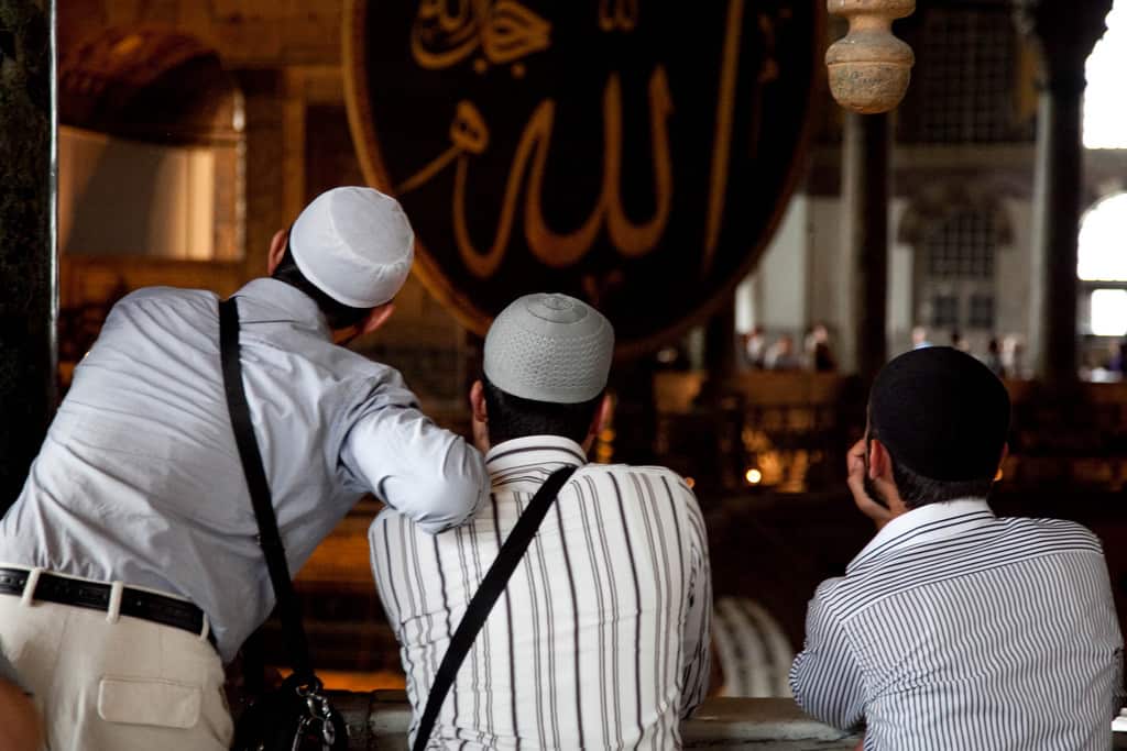 Australians overestimate size of Muslim population, new polling shows.