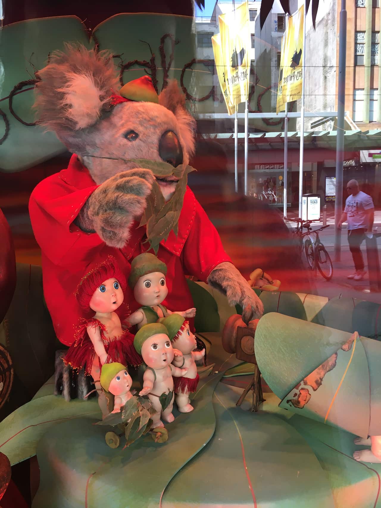 Myer Xmas Window SBS German