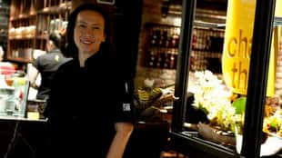 น้าตุ๋ย Amy Chanta ผู้ก่อตั้งร้านชาติไทย ในซิดนีย์