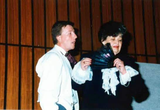 Mark Skosyrev and Faina Shersher in the play 1997