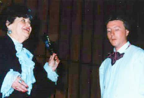 Faina Shersher and Mark Skosyrev in the play 1995