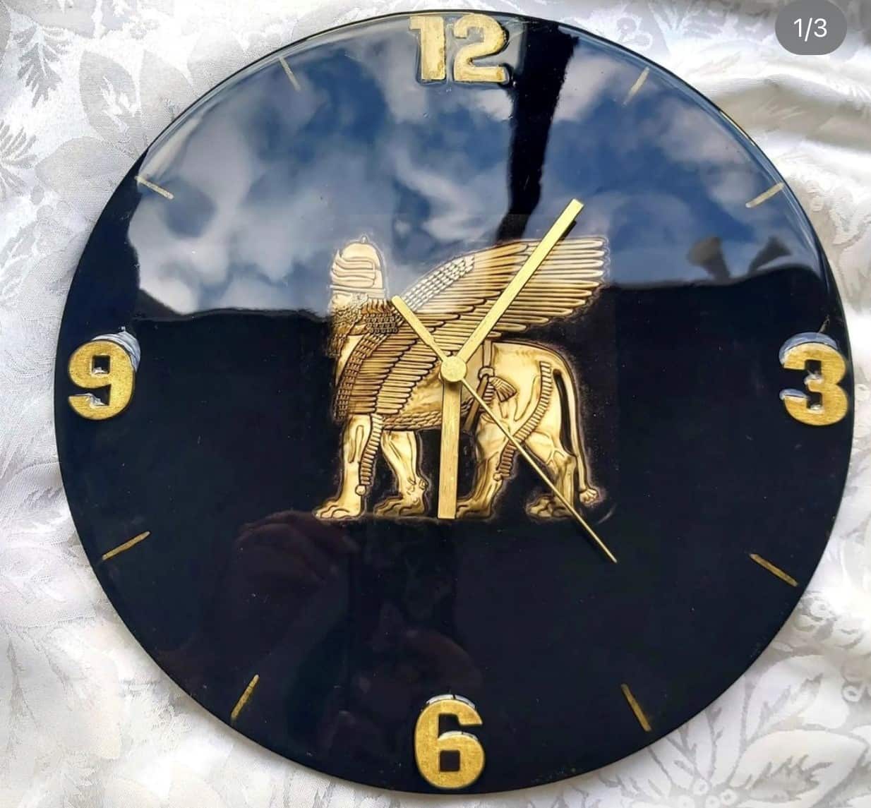 ساعة حائط بالإيبوكسي 