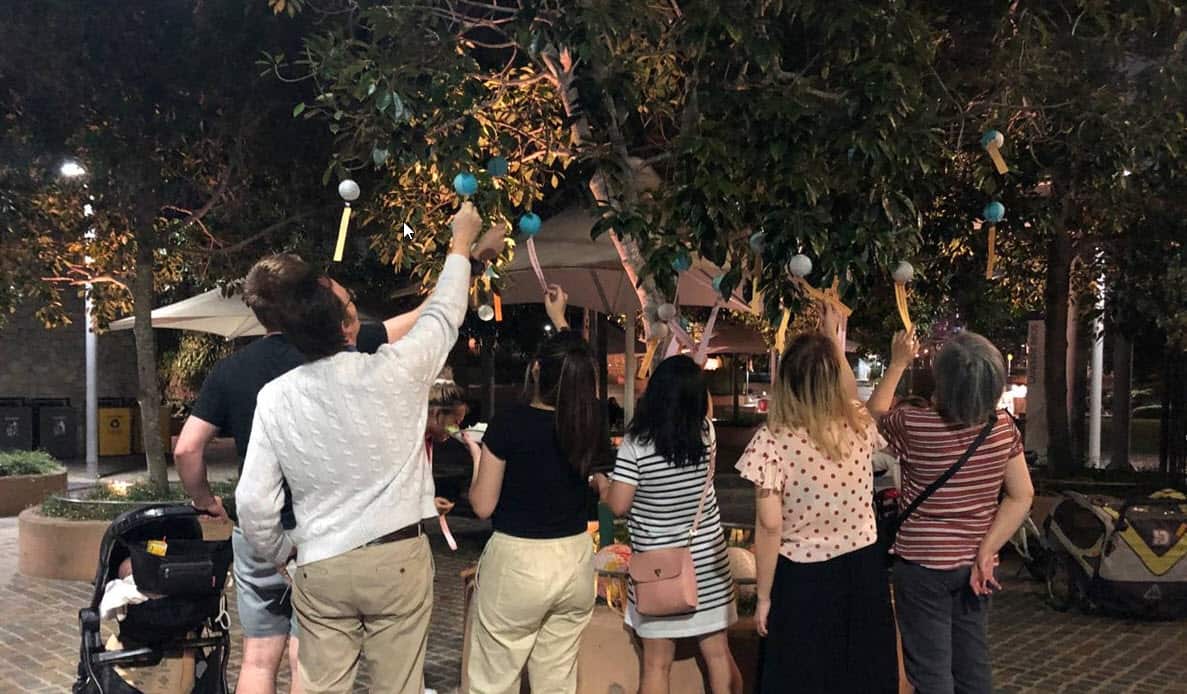 Night activity held by Hong Kong Culture and Unity Association (Qld) .