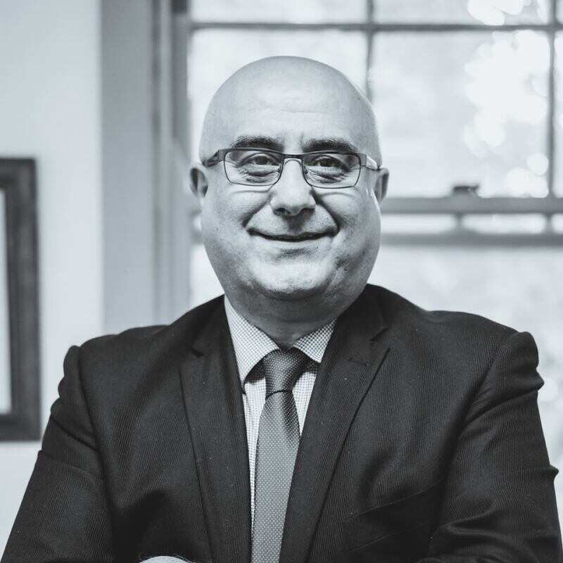 فردین نیکجو وکیل مهاجرت