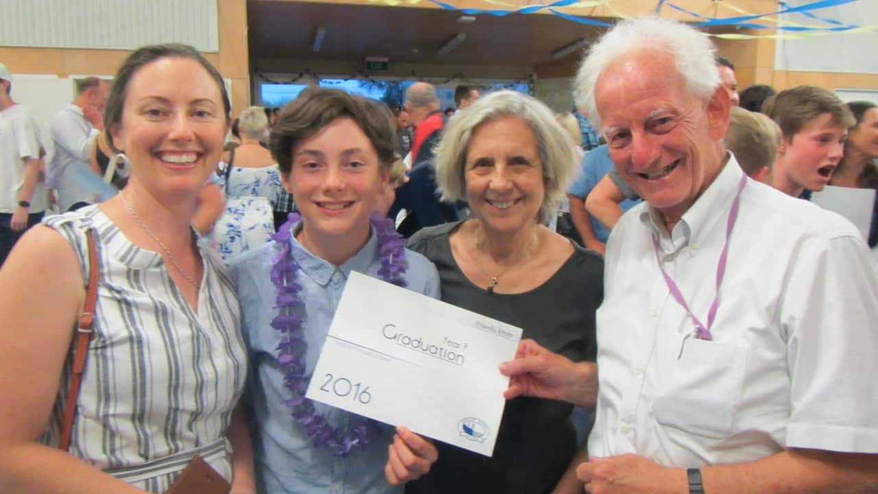 Marcello e Daniela Costa con il nipote Orlando con il diploma per l'High School - 2016