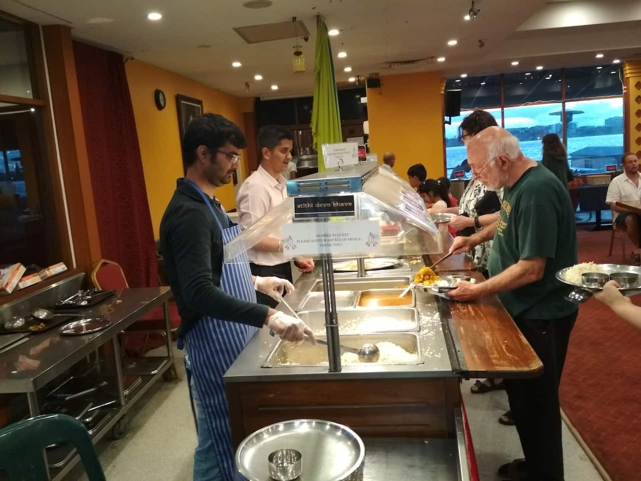 Nirav and Bhargav serving as volunteers at Annalakshmi